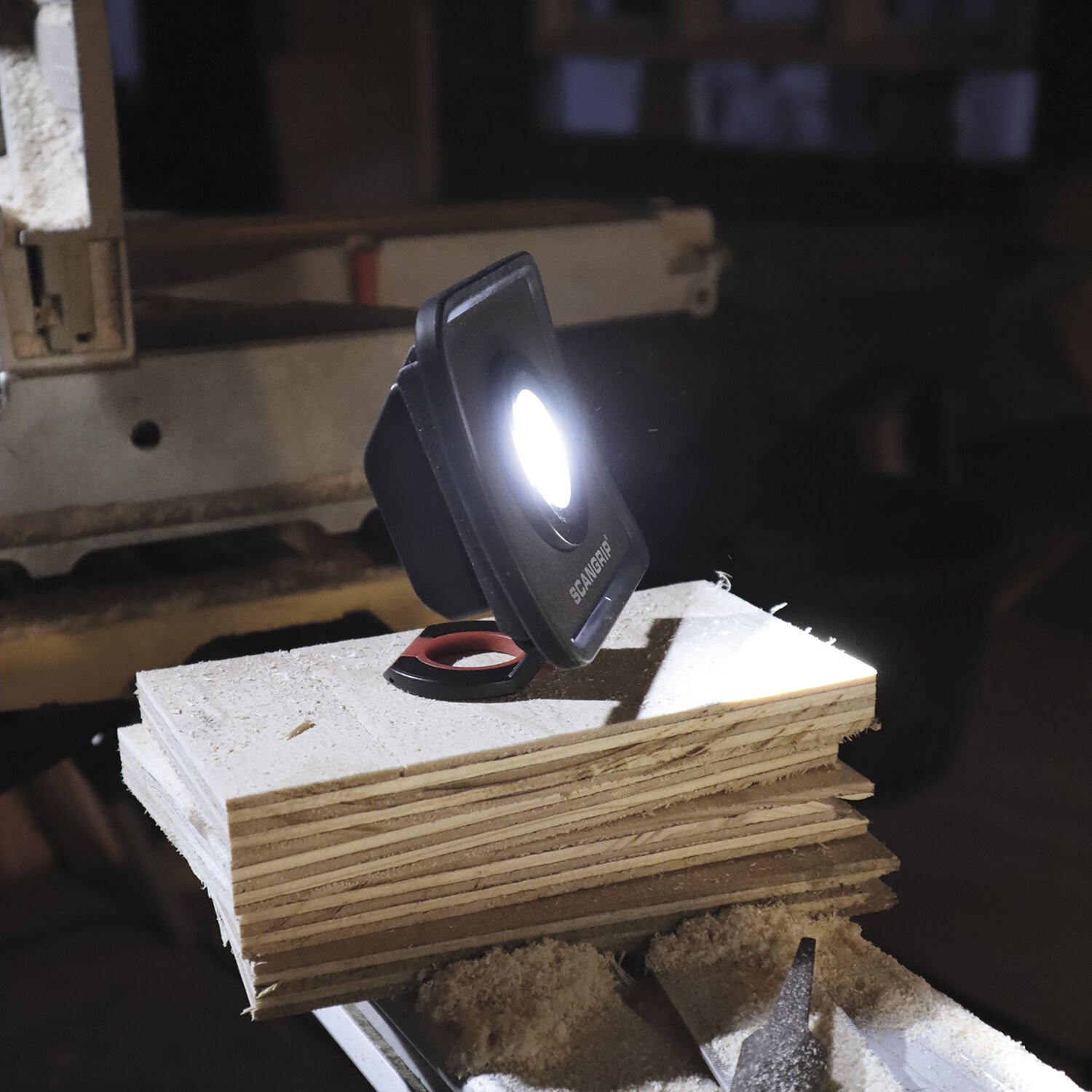 SCANGRIP NOVA MINI 1000 Lümen Şarjlı El projektörü - Mıknatıslı